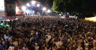 Hoje há concerto de Bonga no Algarve. E muito mais…
