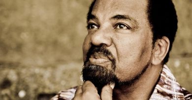 Hoje há concerto de Bonga no Algarve