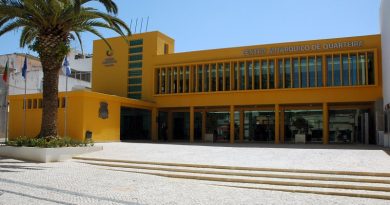 Descubra o concerto intimista que vai juntar voz, piano e violoncelo em Quarteira Descubra o concerto intimista que vai juntar voz, piano e violoncelo em Quarteira