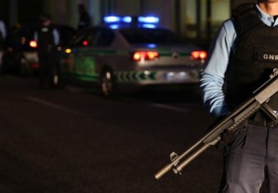 Infração de trânsito acaba em detenção por tráfico de droga