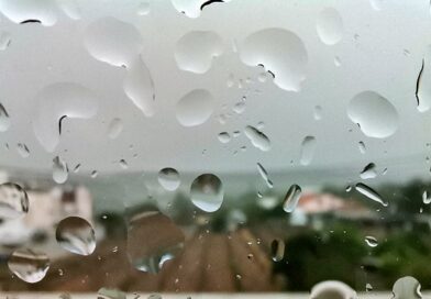 Aguaceiros. O tempo vai estar assim no Algarve este domingo (10 de maio)