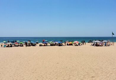 Calor abranda… mas pouco. O tempo e a temperatura do mar no Algarve (5ª feira, 9 de julho) Calor abranda… mas pouco. O tempo e a temperatura do mar no Algarve (5ª feira, 9 de julho)