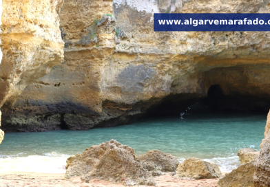 Uma praia secreta e bidões de combustível à deriva. Vai ser assim o dia no Algarve (domingo, 31 de maio)