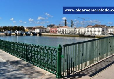 O tempo e a temperatura da água do mar no Algarve esta segunda-feira (3 de agosto)