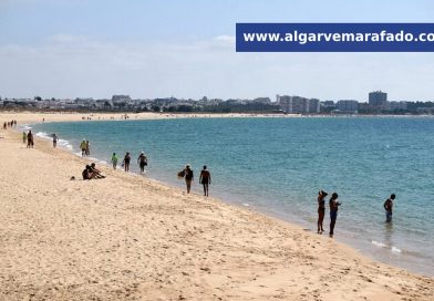 O tempo e a temperatura da água do mar no Algarve esta 2.ª feira (29 de junho)
