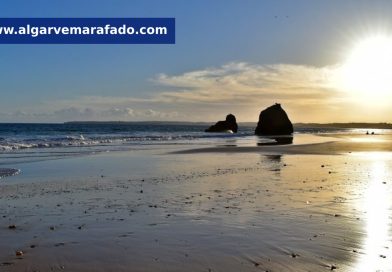 O tempo e a temperatura da água do mar no Algarve esta 3.ª feira (23 de junho)