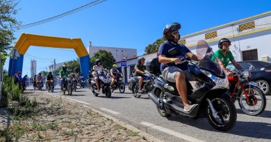 Paixão pelas duas rodas: Algarve recebe encontro de motorizadas antigas