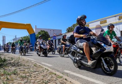 Paixão pelas duas rodas: Algarve recebe encontro de motorizadas antigas