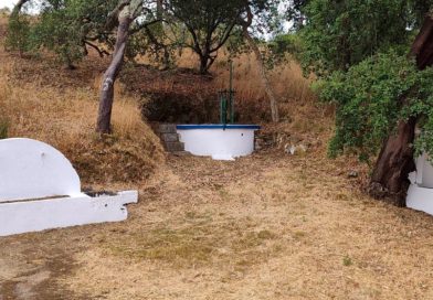Limpeza e pintura de fontes e poços na serra algarvia