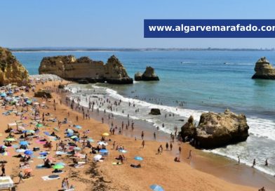 O tempo e a temperatura da água do mar no Algarve este sábado (18 de julho) O tempo e a temperatura da água do mar no Algarve este sábado (18 de julho)