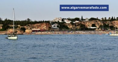 O tempo e a temperatura da água do mar no Algarve esta quinta-feira (30 de julho)