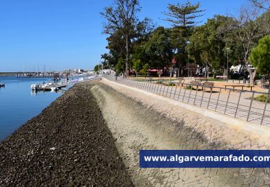 Foto do dia: este jardim algarvio à beira-ria tem nome de pescador que virou herói