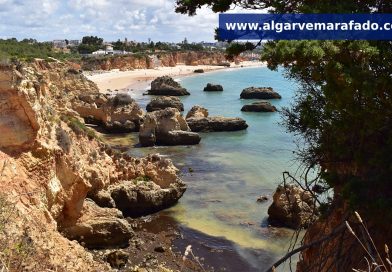 O tempo e a temperatura da água do mar no Algarve esta segunda-feira (12 de outubro)