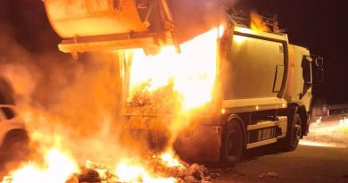 Camião de recolha de lixo destruído pelas chamas. Vai ser assim o dia no Algarve (segunda-feira, 19 de outubro)