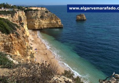 Foto do dia: a praia algarvia que prende o olhar